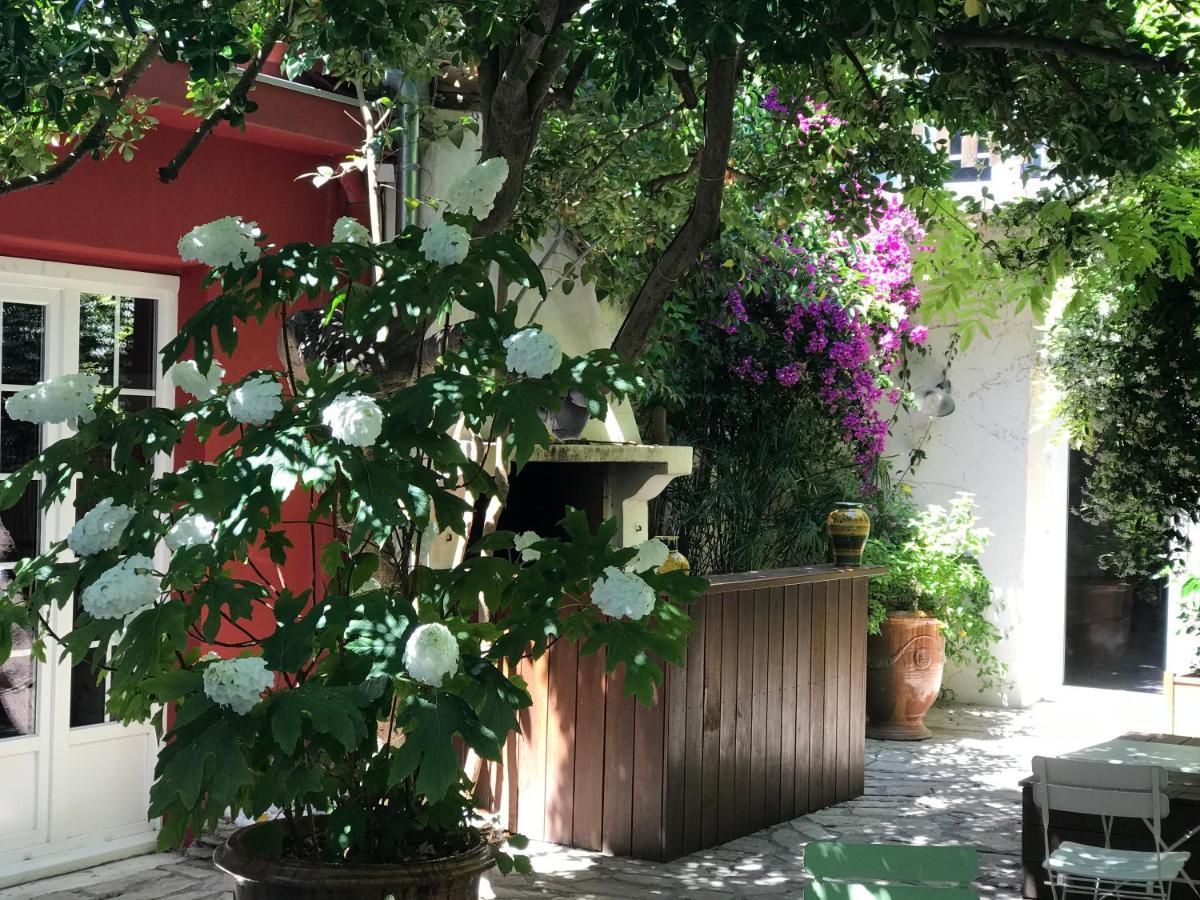 Hotel Saint Louis Aigues-Mortes Kültér fotó