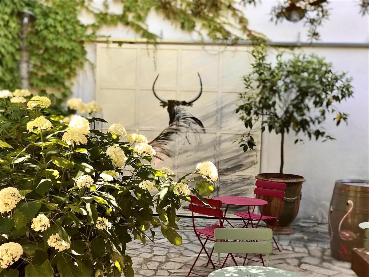 Hotel Saint Louis Aigues-Mortes Kültér fotó